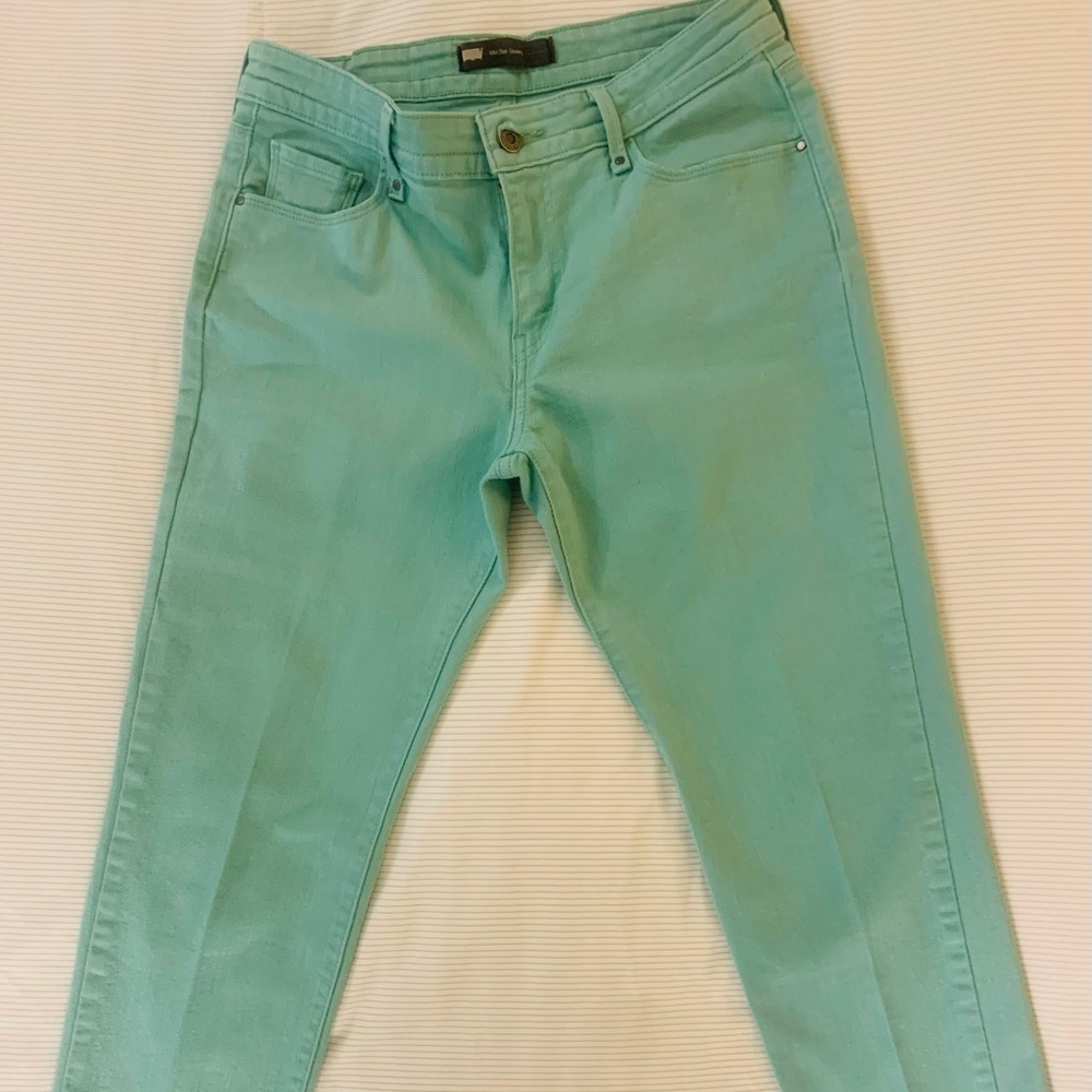 Women’s Mint-Green Levi’s Jeans